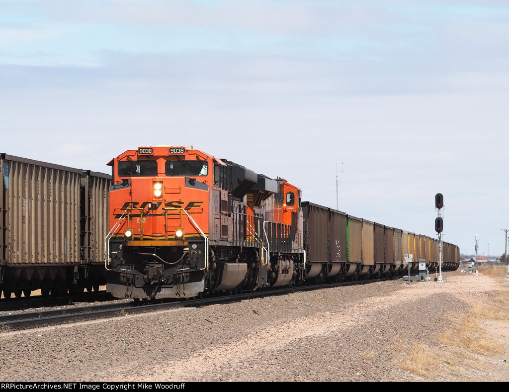 BNSF 9038